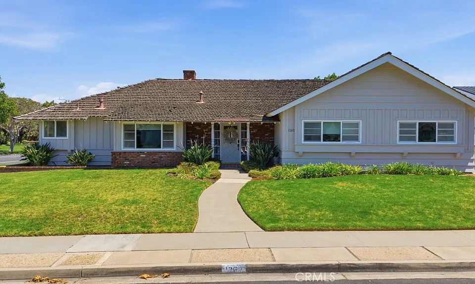 1260 Somerset Ln