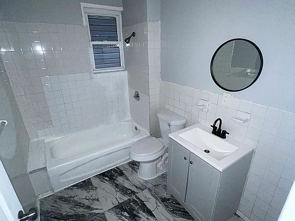 4th image of 65 Hudson St #G1