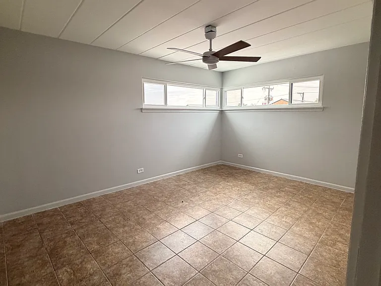 8601 W Cermak Rd #2 — Photo 7
