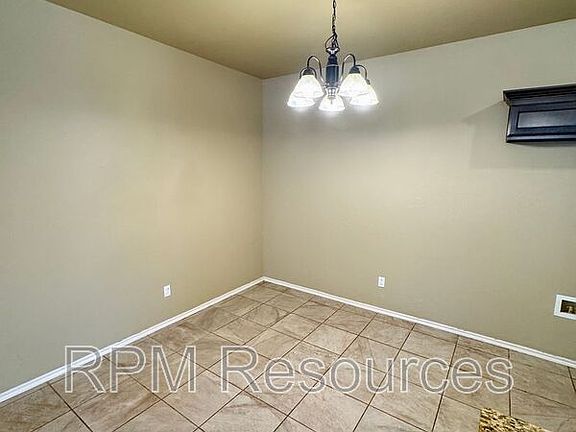 5th image of 157 Bison Court Way