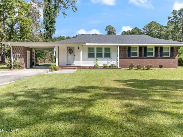 1102 Mary Ln, Whiteville, NC 28472