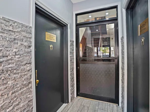 1670 Putnam Avenue image 5 of 10