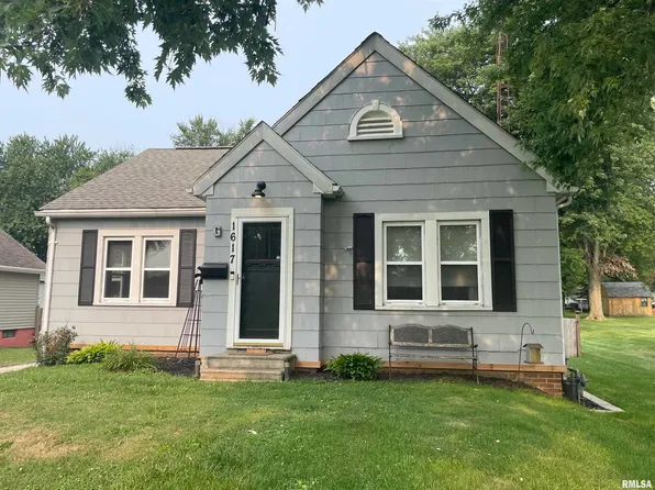 1617 Hardin Ave, Jacksonville, IL 62650