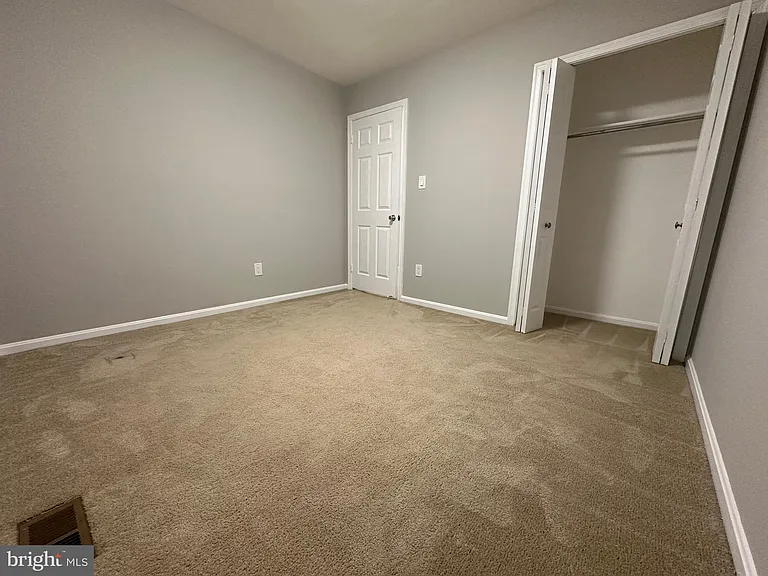 10152 Village Knolls Ct — Photo 25