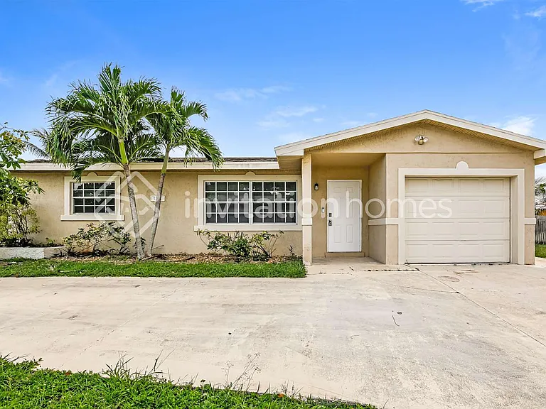 1251 SW 9th Ave — Photo 1