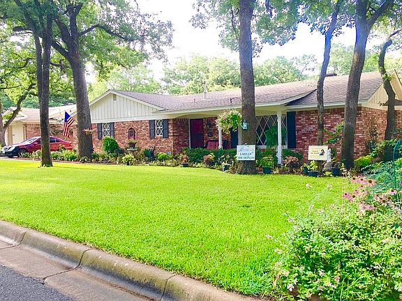 3rd image of 7308 Monterrey Dr