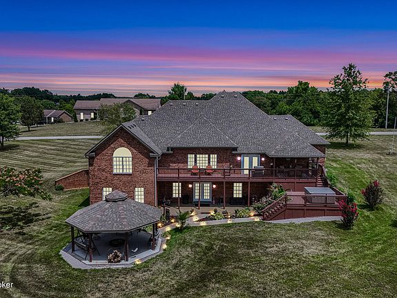 2nd image of 55 Courtney Ln