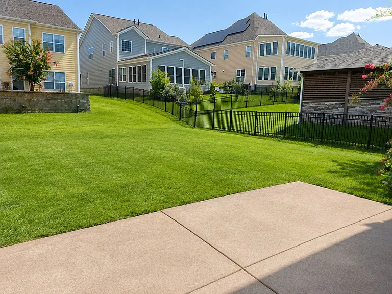 10665 Sky Chase Ave NW — Photo 30
