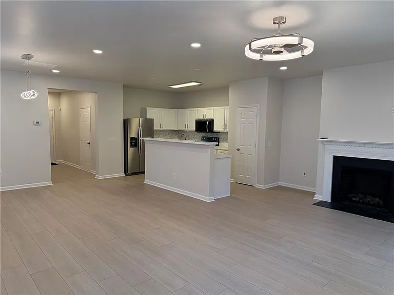 3317 Fernview Dr — Photo 8
