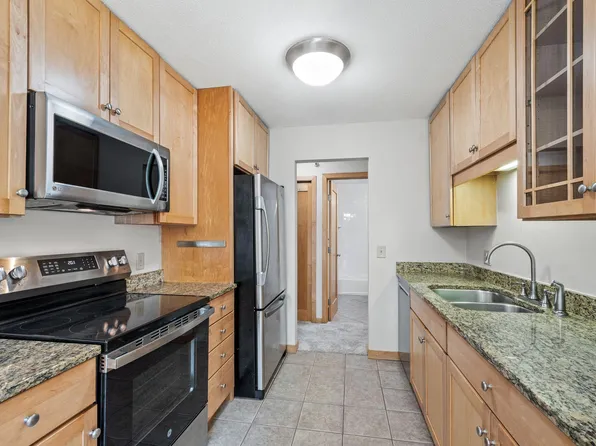 1725 Dellwood Ave APT 206, Roseville, MN 55113