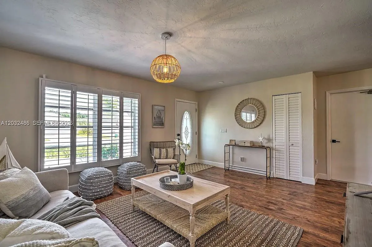 Naples Park Unit 3 — Photo 2