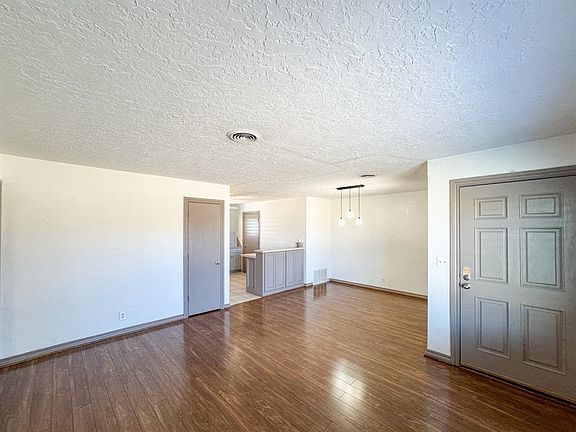 5th image of 1302 Denison Dr