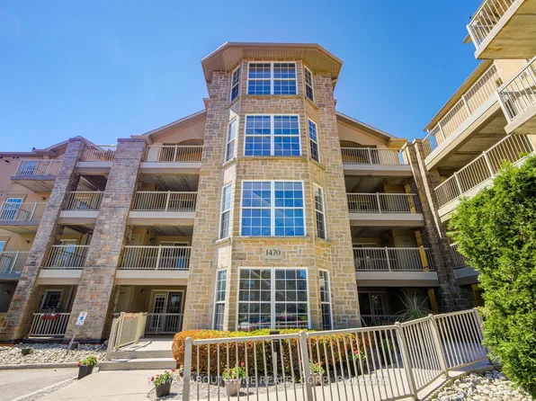 1470 Bishops Gate #104, Oakville, ON L6M 4N2