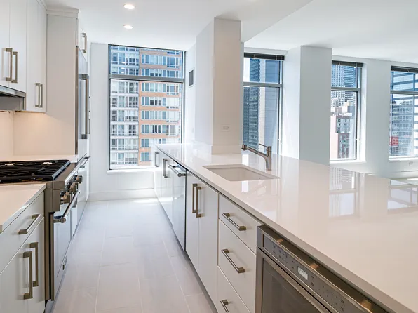 250 East 54th Street image 1 of 26
