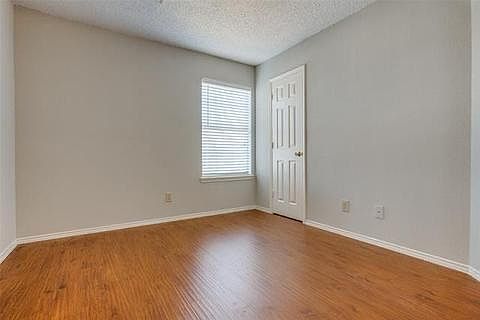 5th image of 1627 Collin Dr