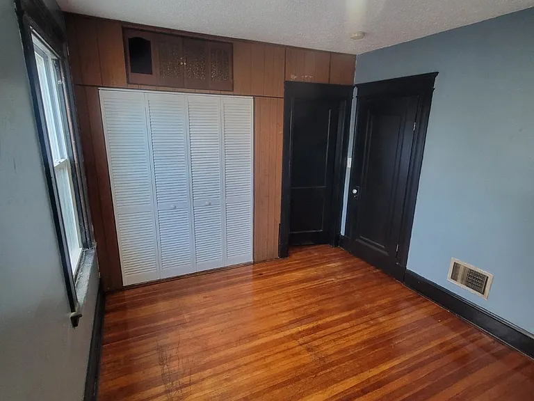 73 Lounsbury St #3 — Photo 3