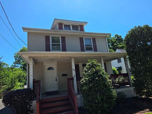 2nd image of 246 Franklin St
