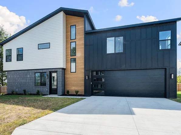 2406 S 27th St, Rogers, AR 72758