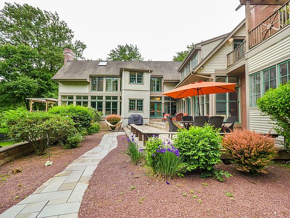2nd image of 86 Viburnum Dr