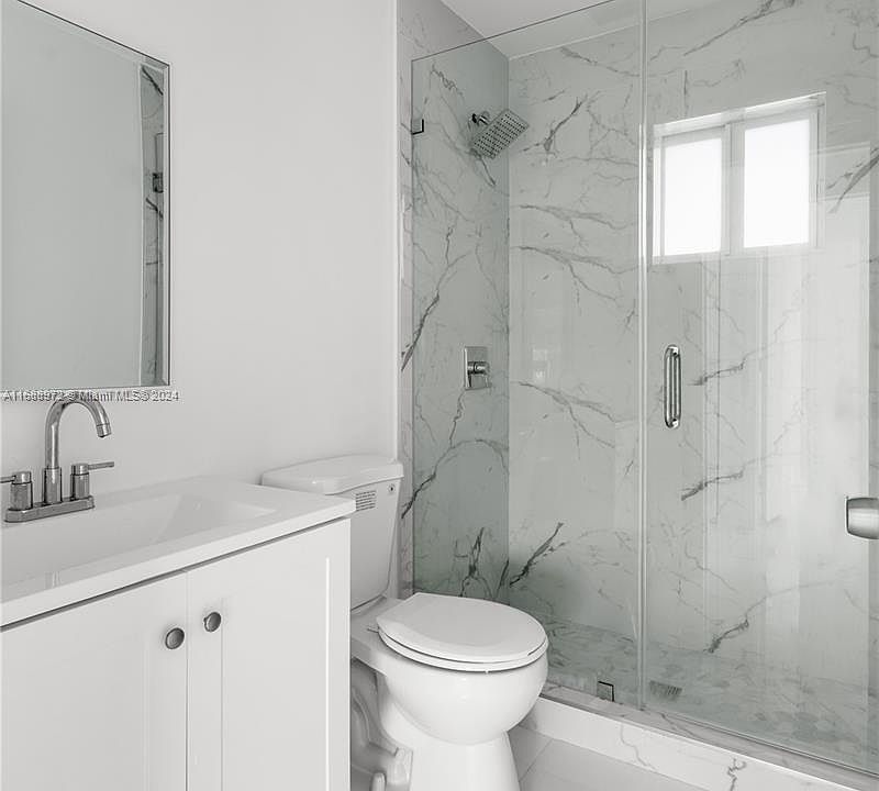 1st image of 2507 Island Dr #2507