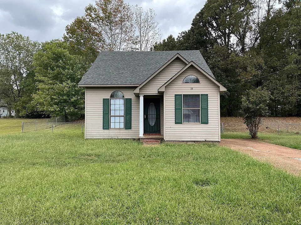 19 Lost Creek Dr