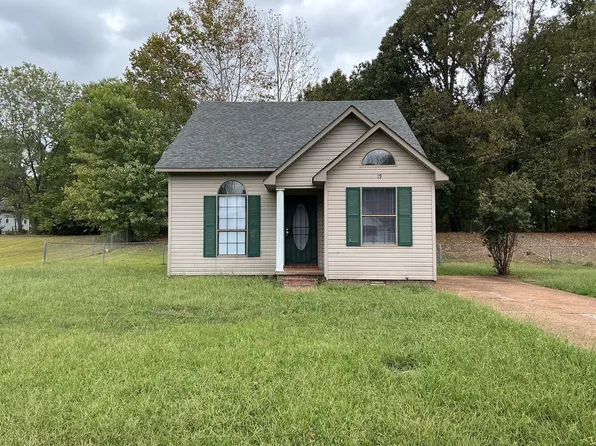 19 Lost Creek Dr, Jackson, TN 38305