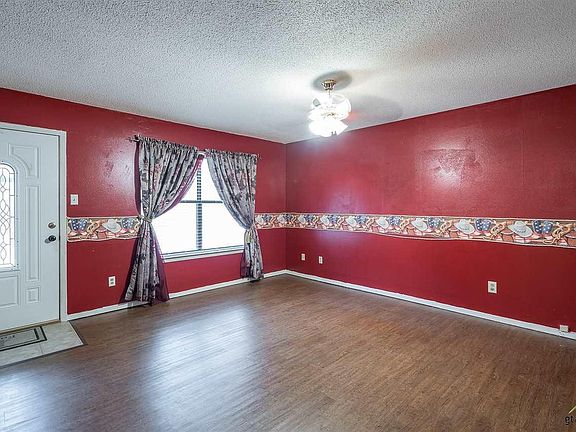 5th image of 1109 Donna Dr