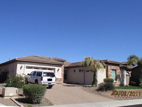 3rd image of 2320 E Avenida Del Sol