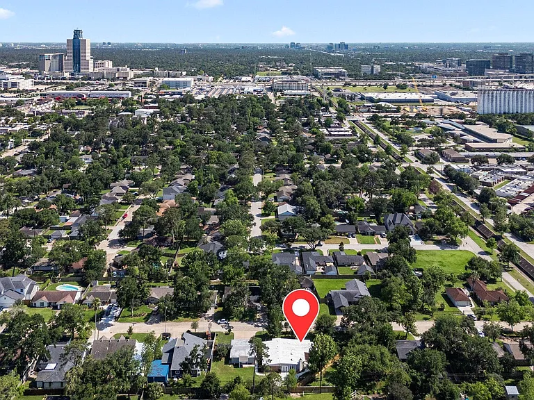 10310 Mayfield Rd — Photo 45