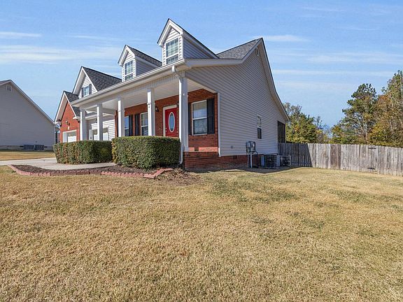 4th image of 425 Big Creek Ln