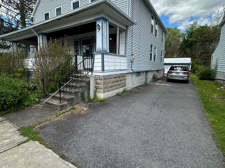 192 Boland Ave — Photo 3