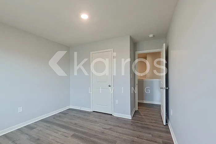 1111 Freedom Pkwy — Photo 28