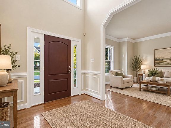 4th image of 7110 Granberry Way