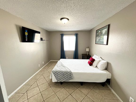 Bedroom 1 with Smart TV