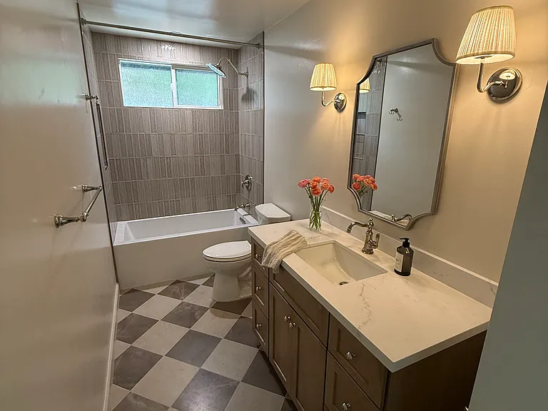 1031 Deerhaven Dr — Photo 12