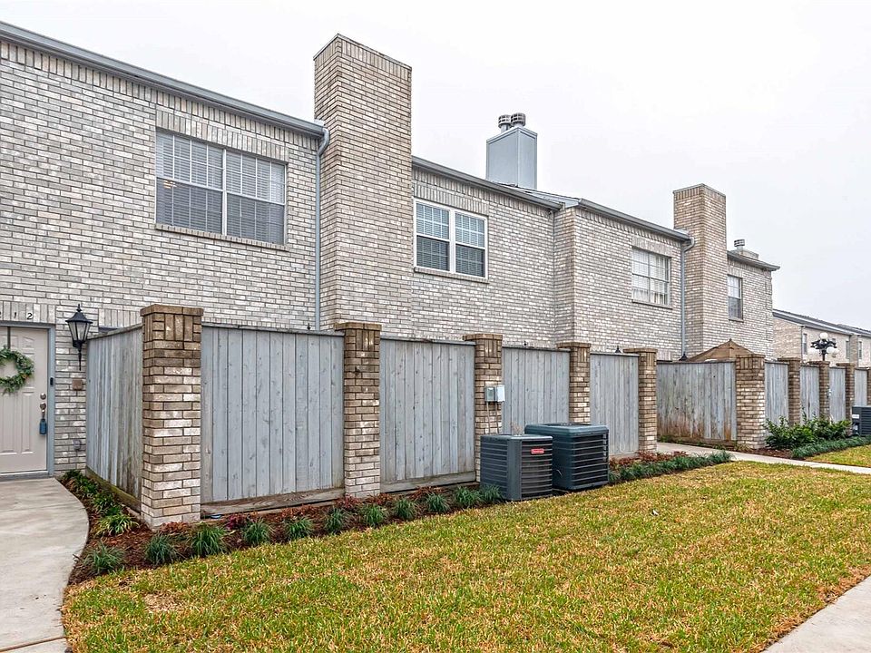 1st image of 212 Wilcrest Dr #212