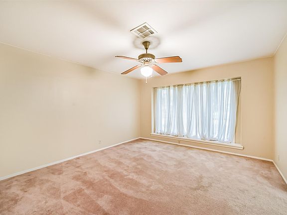 3rd image of 7510 Romney Rd