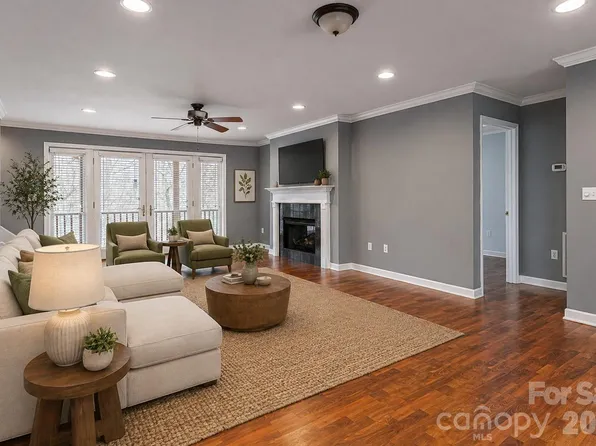 31 Timber Park Dr, Black Mountain, NC 28711