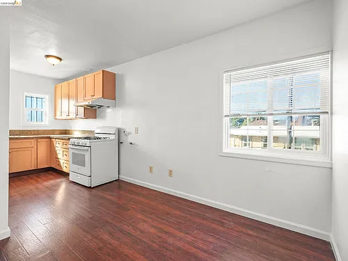 400 Bissell Ave #402 Photo 1
