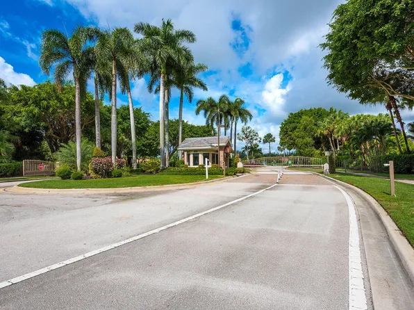 7828 Dorchester Rd, Boynton Beach, FL 33472