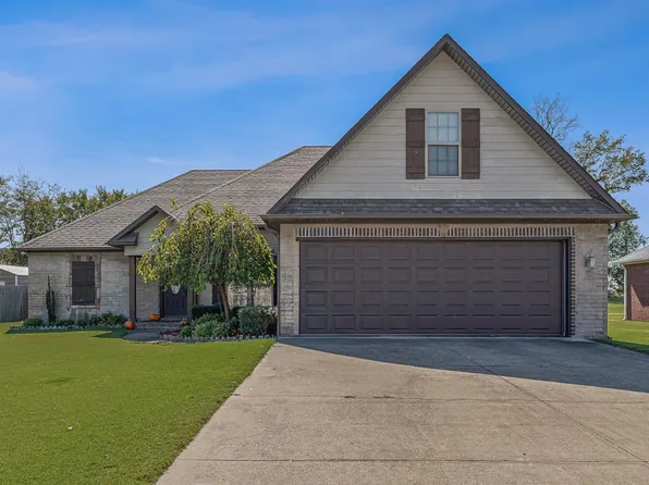 203 Hollis St, Bono, AR 72416