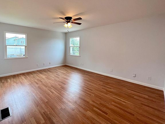 5th image of 4221 W 63rd St