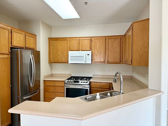 4th image of 26427 Arboretum Way Unit 2705