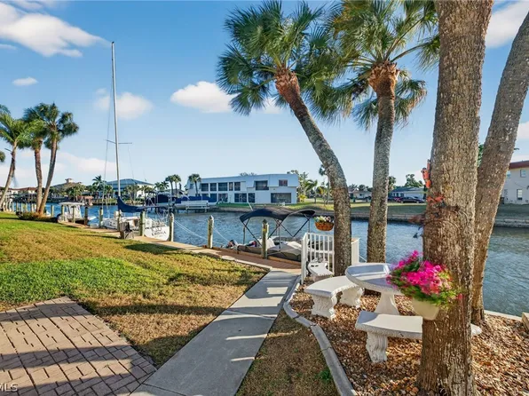 708 Victoria Dr APT 212, Cape Coral, FL 33904