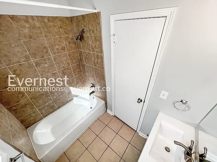 8250 Chesterfield Dr — Photo 10