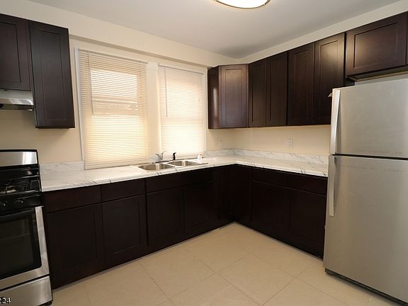 5th image of 222-224 Brookdale Ave