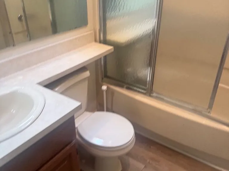 237 Collins Dr — Photo 10