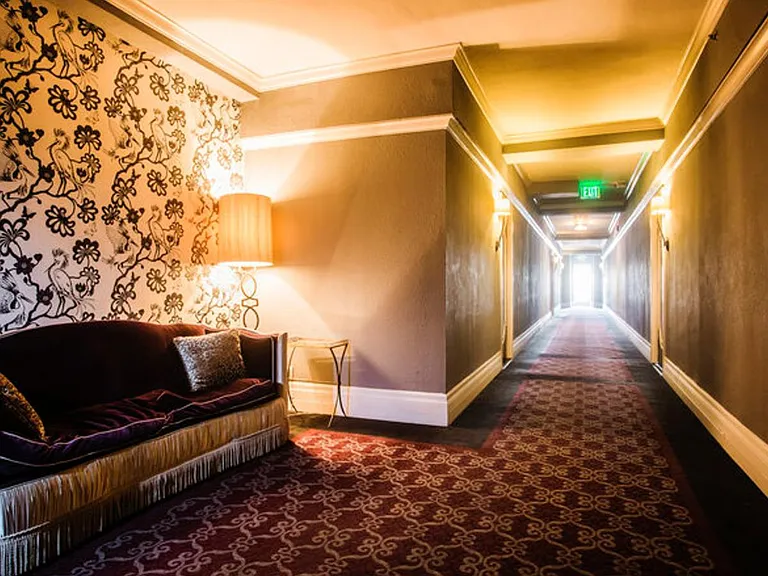 Hollywood Tower — Photo 21