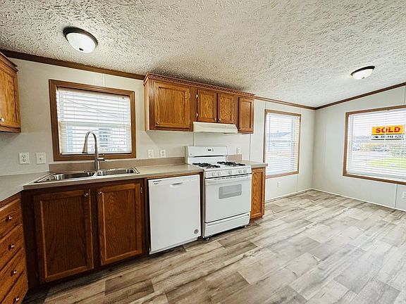 3rd image of 8212 Bloomsbury Cir #214