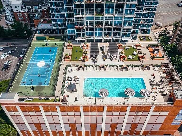 The VUE Charlotte On 5th — Photo 3